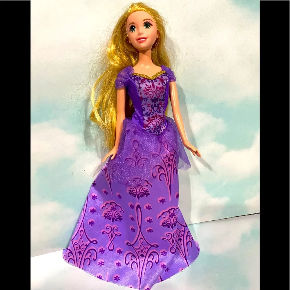 DISNEY VINTAGE 2007 COLLECTABLE RAPUNZEL DOLL by MATTEL - Picture 1 of 11